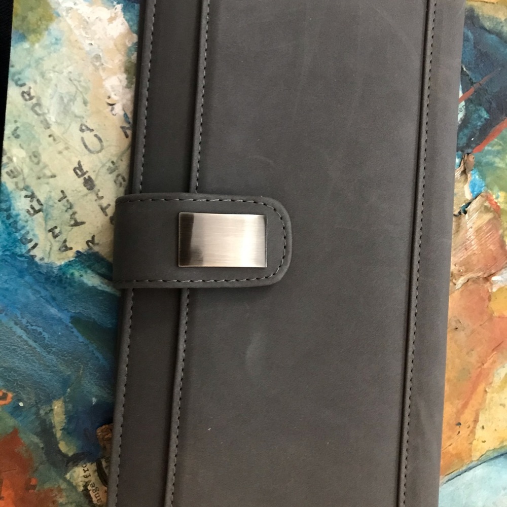 Gray Wallet - Picture 4 of 7